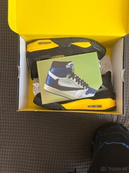 Nike Air Jordan 4 Yellow Thunder - 4
