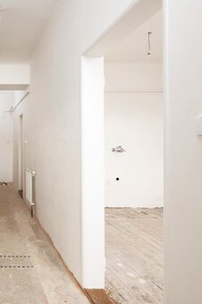 Prodej bydlení 2+1, kde se snoubí městský život s přírodou - 4