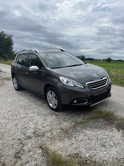 Peugeot 2008 1.2 - 4