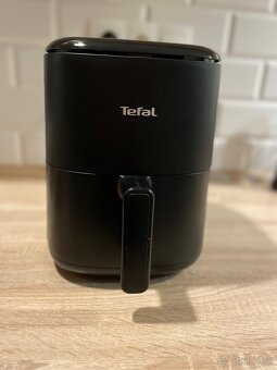 TEFAL Easy Fry Teplovzdušná fritéza - 4