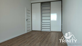 Na predaj 3-izbový byt s terasou v novostavbe v Nových Zámko - 4