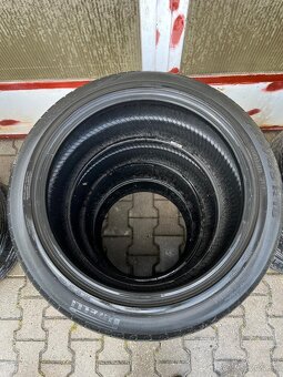 Pirelli 235/45 R18 letné - 4