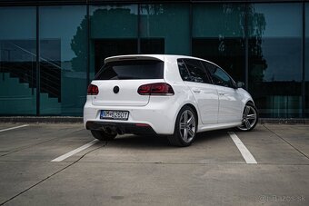 Volkswagen Golf 2.0 TFSI 270k R 4-Motion DSG - 4