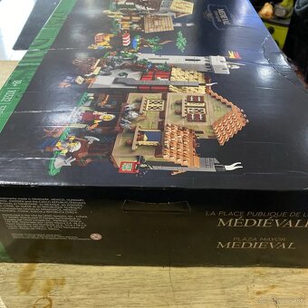 Lego -10332 - 4