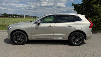 Volvo XC60 B4 Momentum AWD A/T - 4