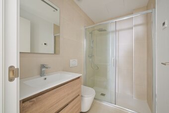 Elegantný apartmán s vlastnou záhradou v letovisku Higueron - 4