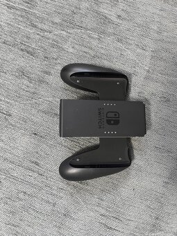 Nintendo Switch V2 - 4