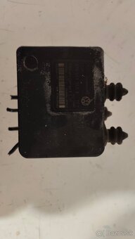 ABS jednotka 3T0614517B - 4