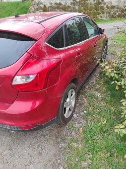 Ford Focus 1,6 benzín turbo - 4
