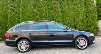 Skoda Superb Combi 2.0 TDI DSG 4X4 Elegance Max - 4