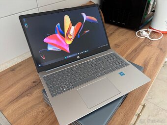 /15.6"/HP Notebook/4GB RAM DDR5/128GB NVMe SSD/Intel HD 2GB - 4