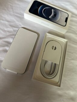 Predám Iphone 16e 128gb white nový - 4
