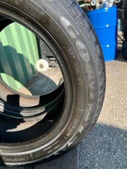 Celoročné pneumatiky Goodyear 185/60R15 - 4