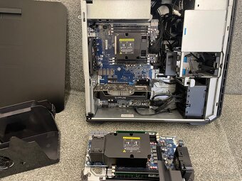 Počitač HP Z6 G4 - Intel Xeon - 40 jadier - 4