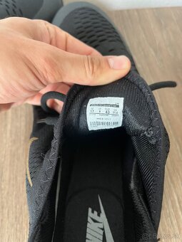 NIKE AIR MAX 270 - 4