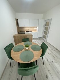 Krásny zariadený klimatizovaný 2 izbový byt 65 m2, 1/1 650 € - 4