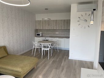 REZERVOVANÉ Krásny byt na prenájom, parkovacie miesto, novos - 4