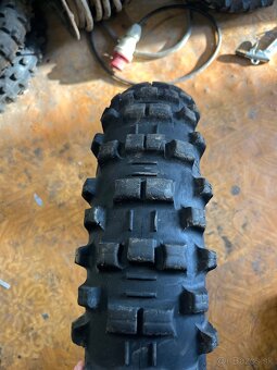 Gumy 120/90 - 4