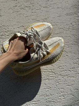 YEEZY BOOST 350 V2 "LIGHT" - 4