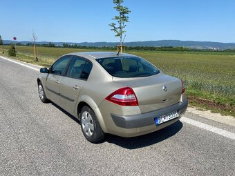 RENAULT MEGANE 1.4i 16V - 4