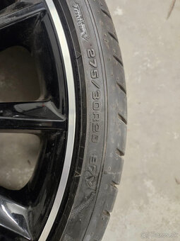 Mercedes Benz E klasse pneumatiky na diskoch - 4