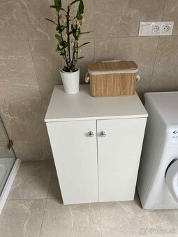 Kúpelňová skrinka - 4