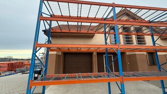 Paletove regaly s drotenym rostom - 4