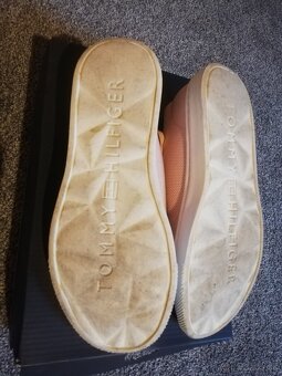 Predám tenisky Tommy Hilfiger - veľkosť č. 36 - 4