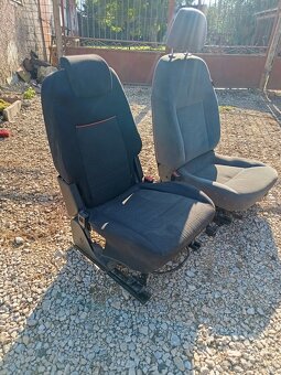 Autosedačka - 4