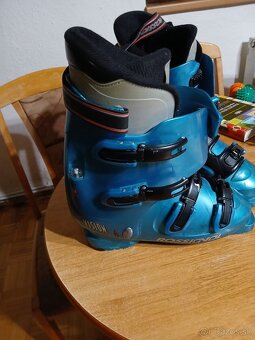 Predam lyžiarsku výstroj Rossignol aj s topánkami - 4