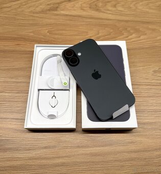 Apple iPhone 17 256GB, Black - 4