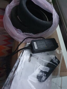 Elektrická kolobežka Mi scooter Esencial. - 4