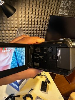 Predám Full HD videokameru Panasonic SD9 - 4