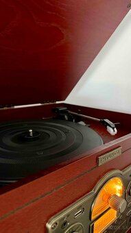 Gramofón Hyundai s CD prehrávačom a rádiom - 4
