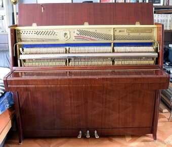 Petrof akusticke pianino, klavir - 4