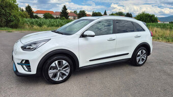 KIA Niro EV 64.8 kWh Platinum mod.2022 v záruke - 4