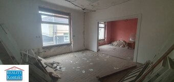 Na predaj rodinný dom v CENTRE Nových Zámkov s pozemkom 512 - 4