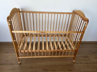 Detská postieľka s kolieskami a s matracom - 4