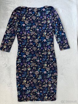 Obtiahnuté šaty veľ.S - 4