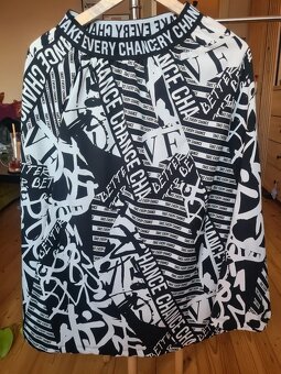 Vzorovaná midi sukňa - 4