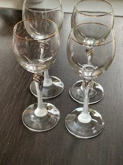 Rozne pohare Rona - 4