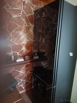 Chladnička s mrazničkou Elektrolux - 4