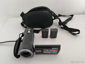 SONY Handycam HDR-CX320E - 4
