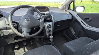 Toyota Yaris - 4