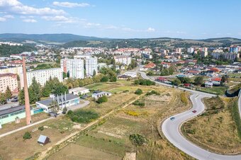 NA PREDAJ stavebný pozemok priamo v Bardejove - výborná loka - 4