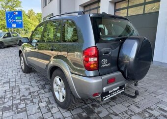 Toyota Rav4 2.0 VVT-i, 4x4 benzín manuál 110 kw - 4