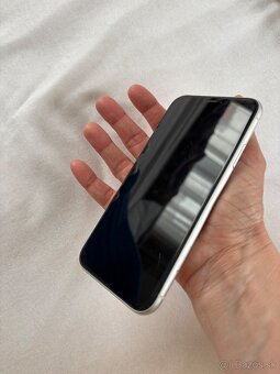 iPhone XR 64 GB - 4
