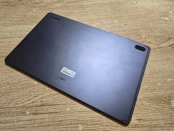 Velky 12.4 palcovy Samsung Tab S7 fe v super stave na disple - 4