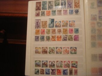 16 stranový album A4 + 850 rôznych známok západná Európa - 4