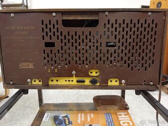 Predám staré elektrónkové rádio Philips - 4